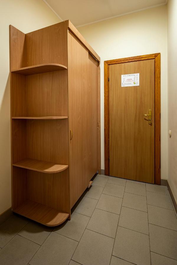 Hotel Galaktika Vynnyky Bagian luar foto