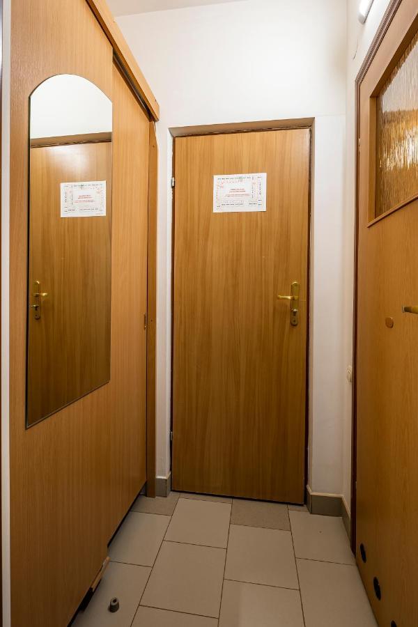Hotel Galaktika Vynnyky Bagian luar foto