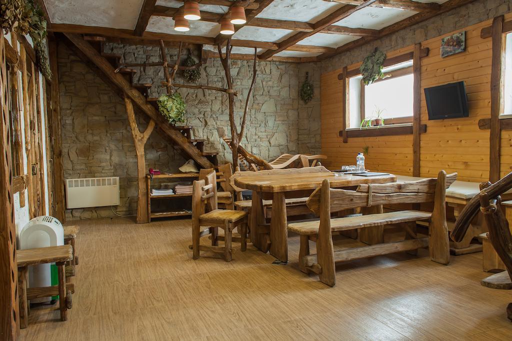 Hotel Galaktika Vynnyky Bagian luar foto